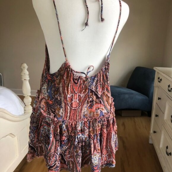 Buckle Paisley Print Peplum Tank Top - Picture 6 of 10